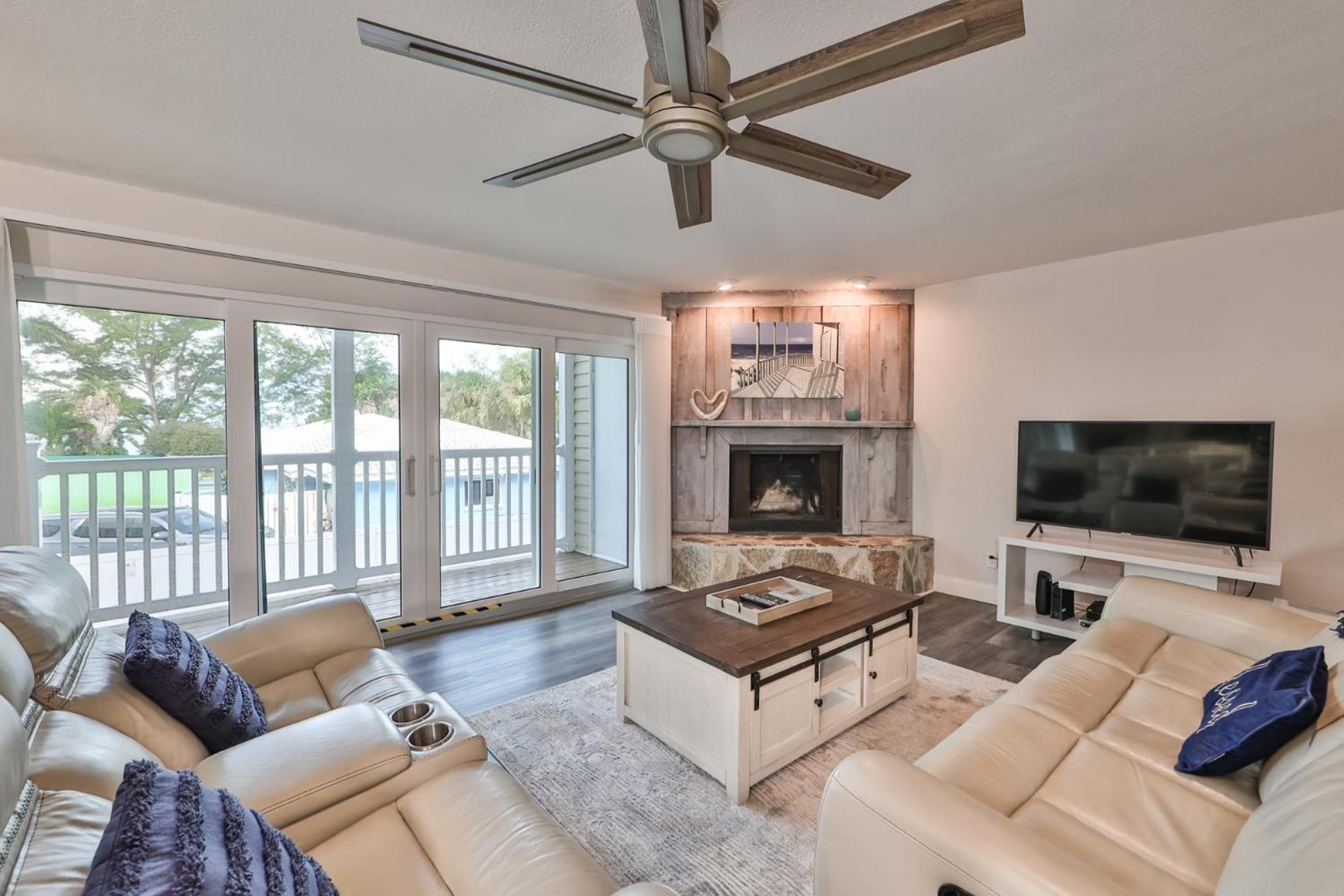 100 Steps To Beautiful Indian Rocks Beach, Oceanside, 2 Bedroom Updated Condo 클리어워터 비치 외부 사진