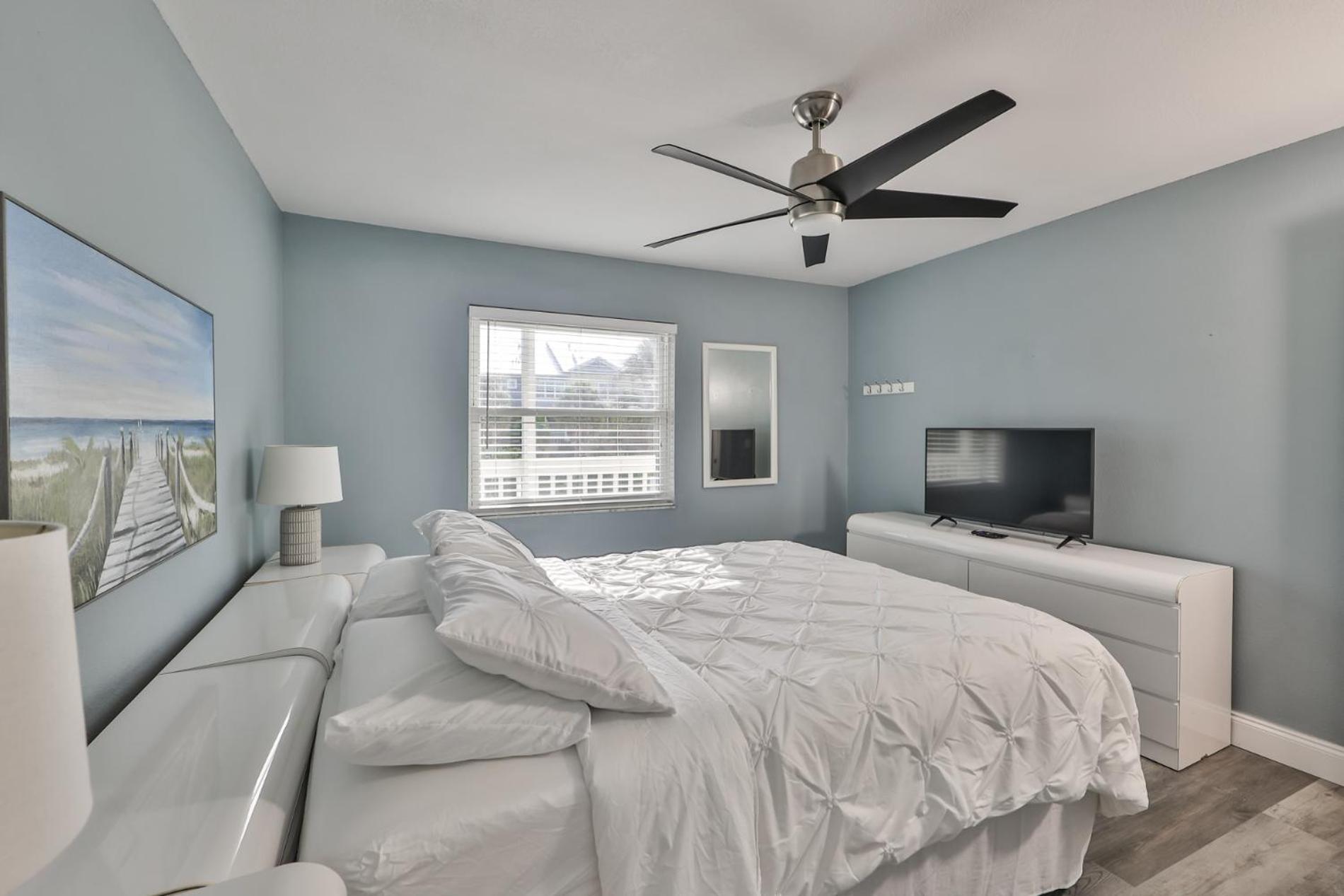 100 Steps To Beautiful Indian Rocks Beach, Oceanside, 2 Bedroom Updated Condo 클리어워터 비치 외부 사진