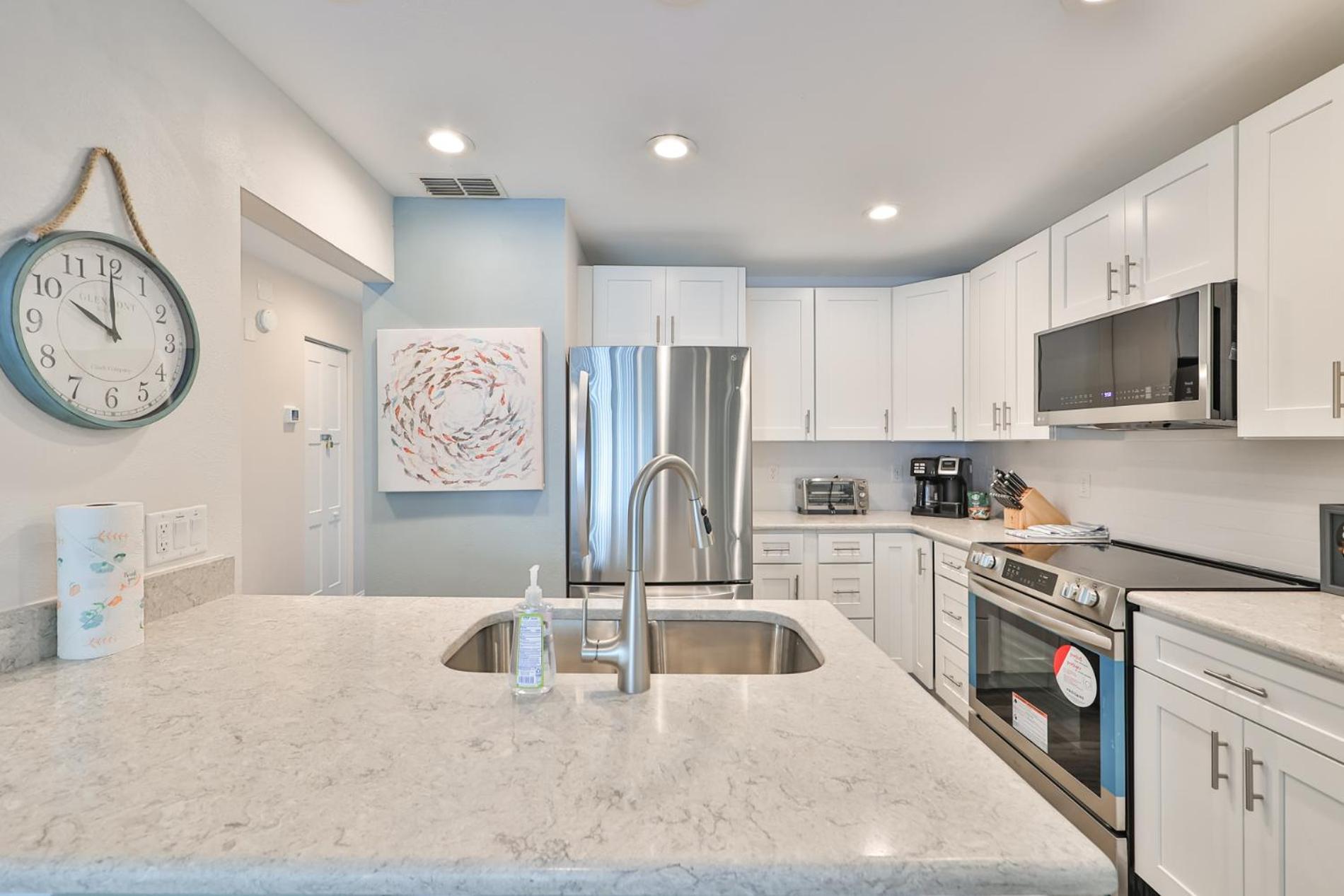 100 Steps To Beautiful Indian Rocks Beach, Oceanside, 2 Bedroom Updated Condo 클리어워터 비치 외부 사진