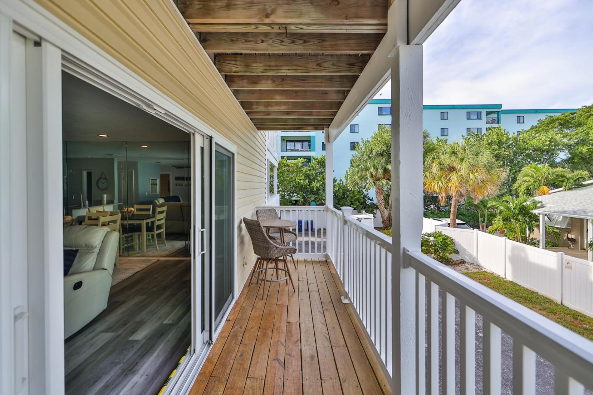 100 Steps To Beautiful Indian Rocks Beach, Oceanside, 2 Bedroom Updated Condo 클리어워터 비치 외부 사진